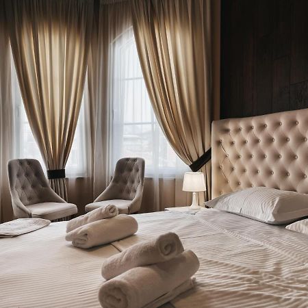 Amansar Boutique Hotel Tiranë Ngoại thất bức ảnh