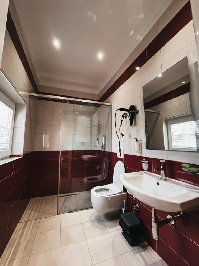 Amansar Boutique Hotel Tiranë Ngoại thất bức ảnh