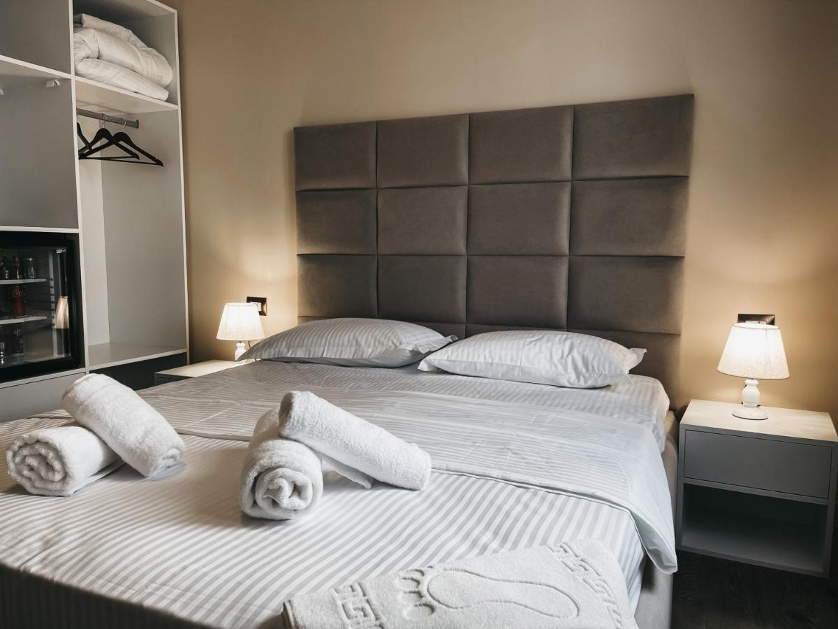 Amansar Boutique Hotel Tiranë Ngoại thất bức ảnh