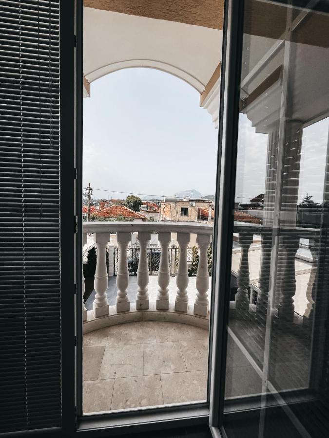 Amansar Boutique Hotel Tiranë Ngoại thất bức ảnh